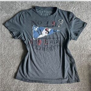 American eagle vintage looking T shirt men’s size larger